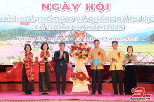 Chương trình văn nghệ “Sắc màu Tường Hạ”