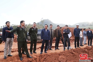 Kiểm tra tiến độ xây dựng trường học các xã biên giới