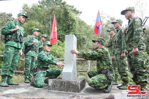 'Tuần tra song phương tuyến biên giới Việt Nam – Lào