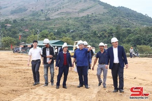 Đồng chí Phó Bí thư Tỉnh ủy làm việc với các xã khu vực Sông Mã