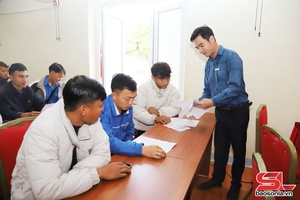 'Đẩy mạnh công tác đưa người lao động đi làm việc ở nước ngoài