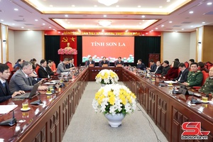 Quyết tâm, nỗ lực phấn đấu mục tiêu tăng trưởng hai con số