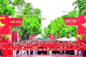 Phát huy quyền làm chủ của nhân dân trong tham gia xây dựng và hoàn thiện thể chế, tăng cường khối đại đoàn kết toàn dân tộc