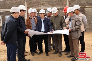 Kiểm tra tiến độ triển khai dự án xây dựng Trường nội trú liên cấp Tiểu học - THCS tại các xã