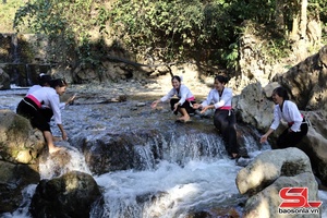 Phát triển du lịch cộng đồng tại bản Bon