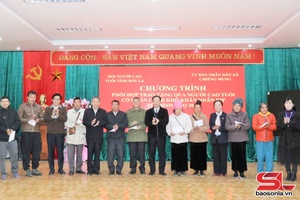 'Trao quà cho người cao tuổi nhân dịp Tết Bính Ngọ 2026