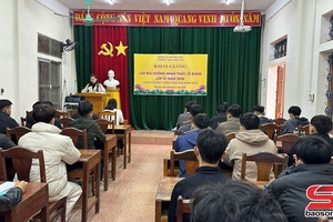 Bồi dưỡng nhận thức về Đảng cho công dân nhập ngũ năm 2026