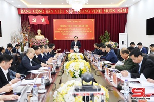 Thường trực Tỉnh ủy làm việc với Ban Thường vụ Đảng ủy các xã Sông Mã, Chiềng Khương, Mường Hung, Chiềng Khoong, Chiềng Sơ