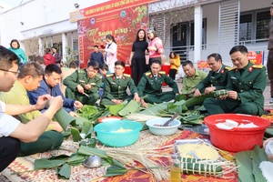Chương trình “Tết Sum vầy – Xuân ơn Đảng” tại Trường Đại học Tây Bắc