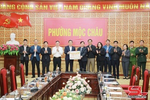 Đồng chí Chủ tịch UBND tỉnh Sơn La kiểm tra, chúc Tết tại phường Mộc Châu và Mộc Sơn