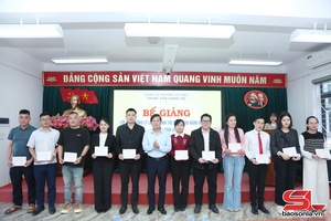 'Bế giảng lớp bồi dưỡng lý luận chính trị cho Đảng viên mới khóa I năm 2026