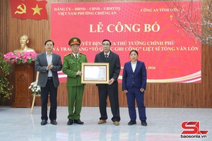 'Trao Bằng “Tổ quốc ghi công” cho thân nhân liệt sĩ