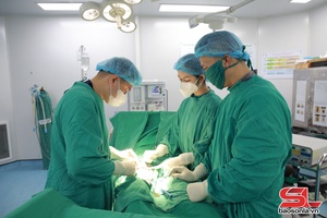 'Nỗ lực giúp người bệnh không còn phải "vượt tuyến"