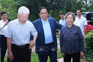 'Thủ tướng Phạm Minh Chính thăm, chúc Tết nguyên lãnh đạo Đảng, Nhà nước