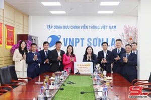 Đồng chí Trưởng ban Tuyên giáo và Dân vận Tỉnh ủy thăm chúc Tết một số cơ quan, đơn vị trên địa bàn tỉnh