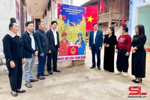 Đồng chí Phó Chủ tịch Thường trực Ủy ban MTTQ Việt Nam tỉnh kiểm tra công tác chuẩn bị bầu cử