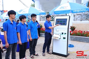 'Thúc đẩy người dân và doanh nghiệp hiện diện trực tuyến an toàn với tên miền quốc gia “.vn”