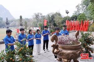 'Quan tâm giáo dục truyền thống cách mạng cho thế hệ trẻ