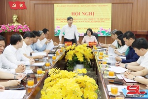 Trao đổi kinh nghiệm công tác nghiên cứu, biên soạn Biên niên sự kiện lịch sử Đảng bộ địa phương