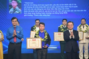 '“Thủ lĩnh” trẻ ở bản Háng Pu Xi