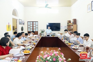 Đồng chí Phó Chủ tịch UBND tỉnh kiểm tra công tác cải cách hành chính phường Thảo Nguyên