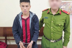 'Công an xã Chiềng Sơn bắt giữ đối tượng tàng trữ trái phép gần 1.000 viên ma tuý tổng hợp