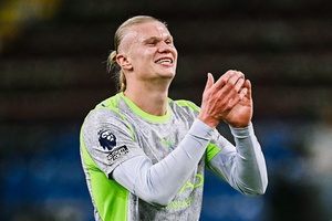 'Man City giành ngôi đầu Ngoại hạng Anh từ Arsenal