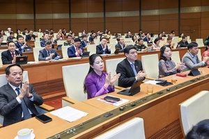 Quốc hội chốt bỏ ngưỡng doanh thu chịu thuế 500 triệu đồng với hộ kinh doanh