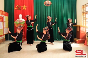 'Mường Giôn đoàn kết xây dựng đời sống văn hóa