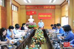 Đồng chí Phó Chủ tịch UBND tỉnh khảo sát công tác quản lý Chùa Vặt Hồng và kiểm tra cải cách thủ tục hành chính tại phường Mộc Châu