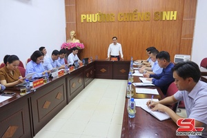 Đồng chí Phó Chủ tịch Thường trực UBND tỉnh làm việc với phường Chiềng Sinh