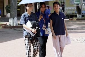 'Thời tiết ngày 7/6: Bắc Bộ nắng nóng, Nam Bộ mưa dông rải rác
