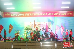 'Sôi nổi liên hoan văn nghệ tại Trung đoàn 754