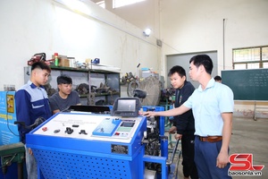 'Rèn luyện kỹ năng nghề nghiệp – Hành trang cần thiết cho tương lai