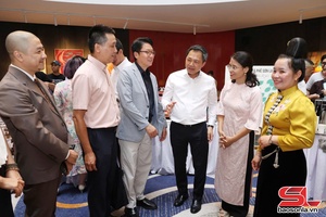 'Trải nghiệm không gian cà phê Arabica Sơn La "Chạm vị Tây Bắc - Vươn tầm thế giới" tại Hà Nội