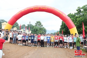 'Giải chạy chung một quyết tâm xây dựng xã Chiềng Mai không ma túy
