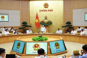 'Chính phủ yêu cầu hoàn thiện 15 dự án luật, nghị quyết