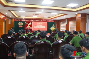 'Bồi dưỡng lý luận chính trị dành cho đảng viên mới