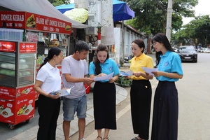 'Ra quân tuyên truyền, vận động nhân dân tham gia BHXH tự nguyện, BHYT