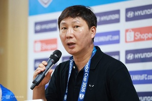 'HLV Kim Sang-sik: 'Tôi chưa thỏa mãn với trận thắng Malaysia'