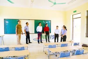 'Sốp cộp sẵn sàng cho năm học mới dưới mái trường hiện đại