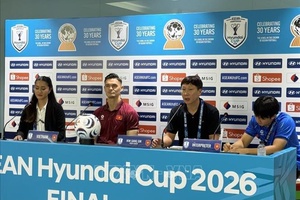 'ASEAN Cup 2026: HLV Kim Sang Sik cảm ơn sự cổ vũ hết mình của các cổ động viên