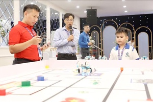 'Ươm mầm tài năng công nghệ từ sân chơi Robocon
