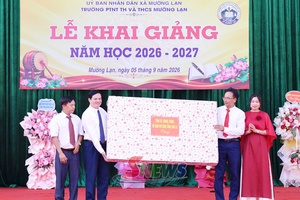 Trường PTNT Mường Lạn đón 1.050 học sinh bước vào năm học mới