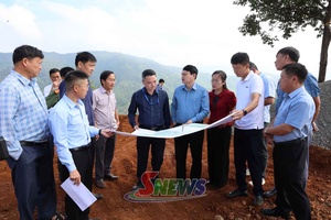 Đồng chí Phó Chủ tịch UBND tỉnh kiểm tra, tháo gỡ khó khăn, vướng mắc trong thực hiện các nhiệm vụ tại xã Phiêng Cằm