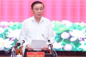 Cơ chế tôn vinh, trọng dụng và bảo vệ cán bộ dám nghĩ, dám làm