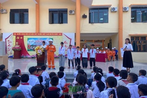 'Tuyên truyền sử dụng điện an toàn, tiết kiệm cho học sinh