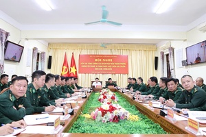 'Tăng cường đấu tranh phòng chống tội phạm, vi phạm pháp luật trên các tuyến biên giới