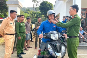 'Nâng cao kiến thức an toàn giao thông và kỹ năng lái xe mô tô an toàn