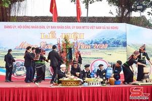 Tánh tăm lau pưng pàng hội ngươn lang